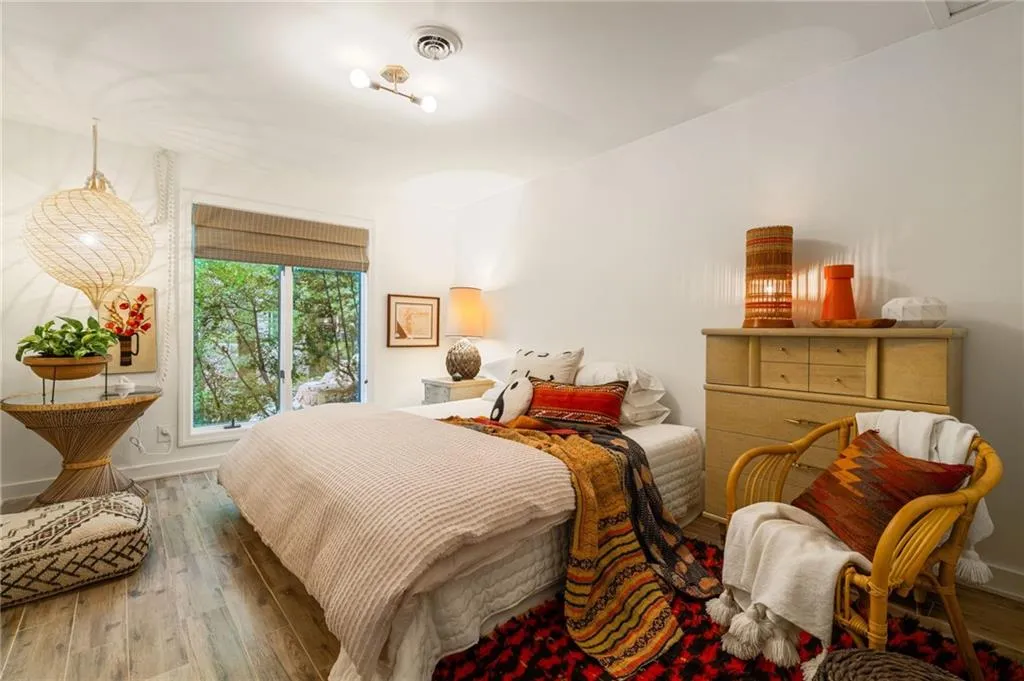 225 River North Drive, Atlanta, Georgia 30328, 5 Bedrooms Bedrooms, ,4 BathroomsBathrooms,Residential,For Sale,225 River North Drive,7762117