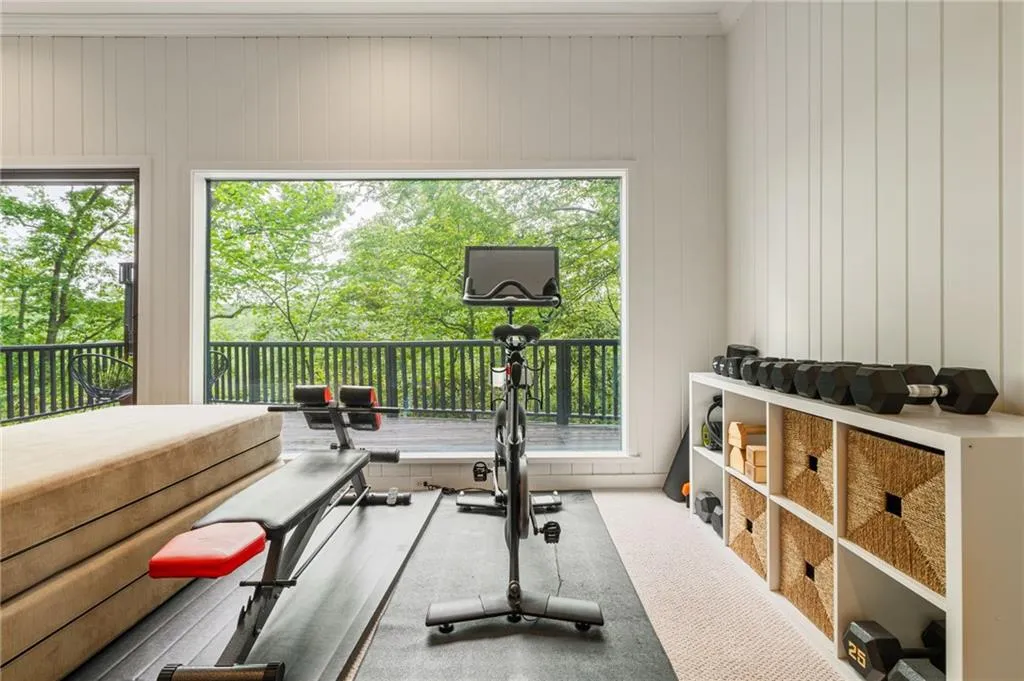 225 River North Drive, Atlanta, Georgia 30328, 5 Bedrooms Bedrooms, ,4 BathroomsBathrooms,Residential,For Sale,225 River North Drive,7762117