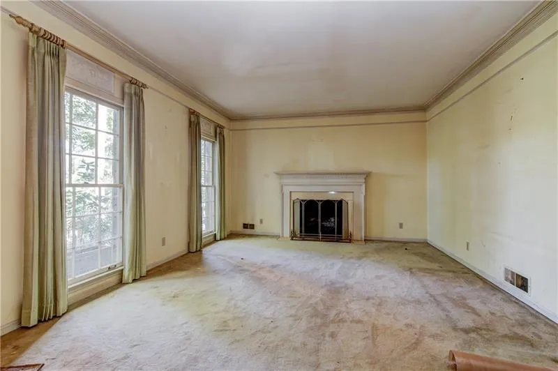 1040 Edgewater Drive, Sandy Springs, Georgia 30328, 5 Bedrooms Bedrooms, ,3 BathroomsBathrooms,Residential,Sold,1040 Edgewater Drive,6515296