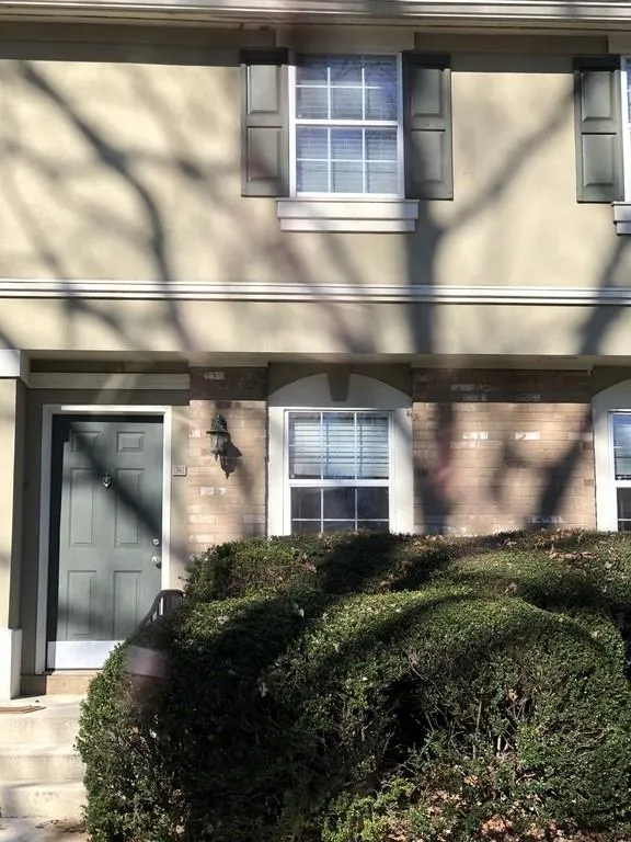 6900 Roswell Road Unit N16, Sandy Springs, Georgia 30328, 3 Bedrooms Bedrooms, ,2 BathroomsBathrooms,Residential,Sold,6900 Roswell Road Unit N16,6661072