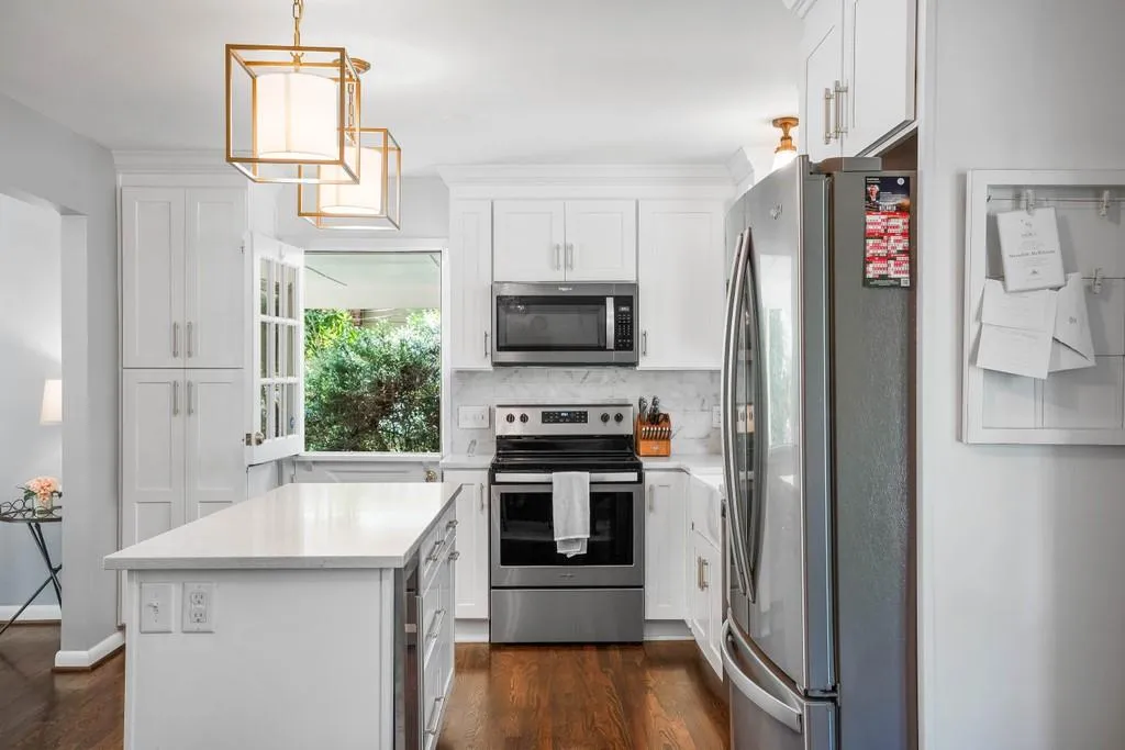 6500 Whispering Lane Ne, Atlanta, Georgia 30328, 3 Bedrooms Bedrooms, ,2 BathroomsBathrooms,Residential,Sold,6500 Whispering Lane Ne,6865771