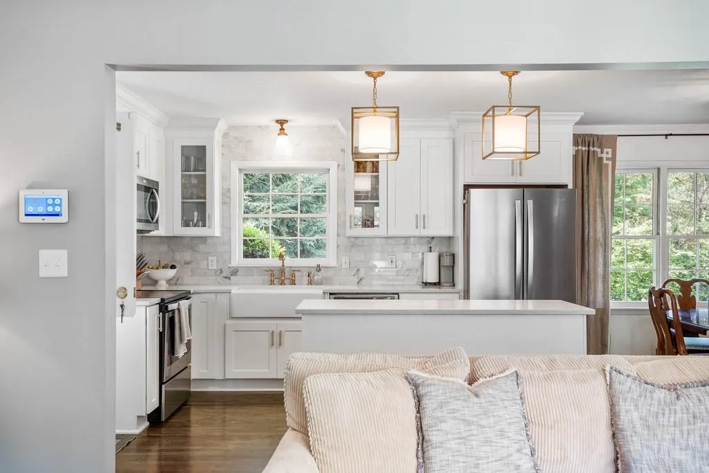 6500 Whispering Lane Ne, Atlanta, Georgia 30328, 3 Bedrooms Bedrooms, ,2 BathroomsBathrooms,Residential,Sold,6500 Whispering Lane Ne,6865771