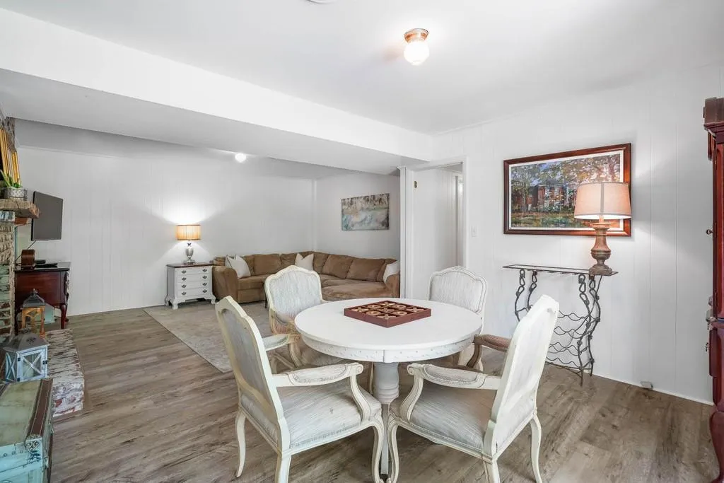 6500 Whispering Lane Ne, Atlanta, Georgia 30328, 3 Bedrooms Bedrooms, ,2 BathroomsBathrooms,Residential,Sold,6500 Whispering Lane Ne,6865771