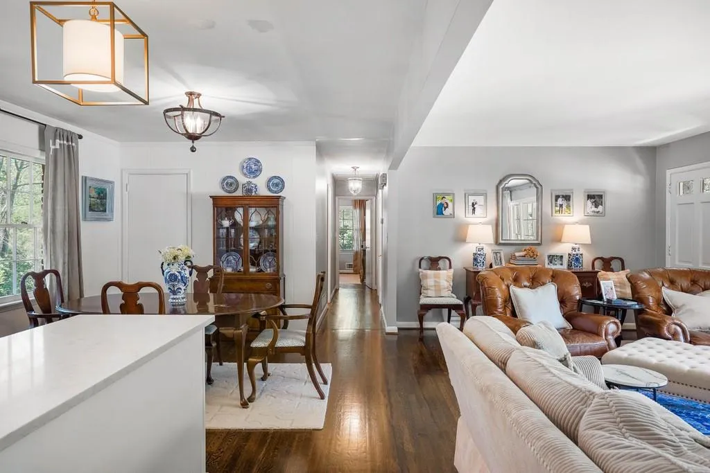 6500 Whispering Lane Ne, Atlanta, Georgia 30328, 3 Bedrooms Bedrooms, ,2 BathroomsBathrooms,Residential,Sold,6500 Whispering Lane Ne,6865771