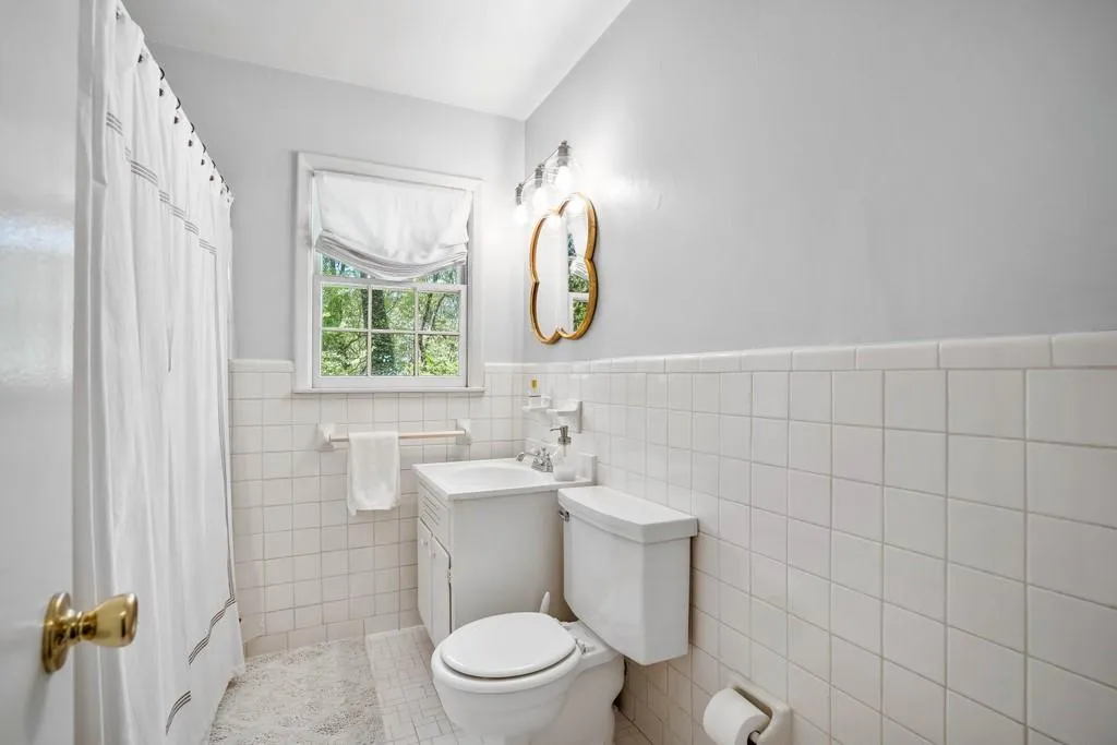 6500 Whispering Lane Ne, Atlanta, Georgia 30328, 3 Bedrooms Bedrooms, ,2 BathroomsBathrooms,Residential,Sold,6500 Whispering Lane Ne,6865771