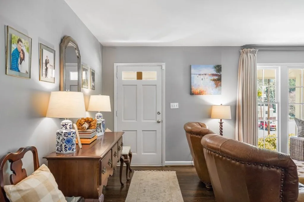 6500 Whispering Lane Ne, Atlanta, Georgia 30328, 3 Bedrooms Bedrooms, ,2 BathroomsBathrooms,Residential,Sold,6500 Whispering Lane Ne,6865771