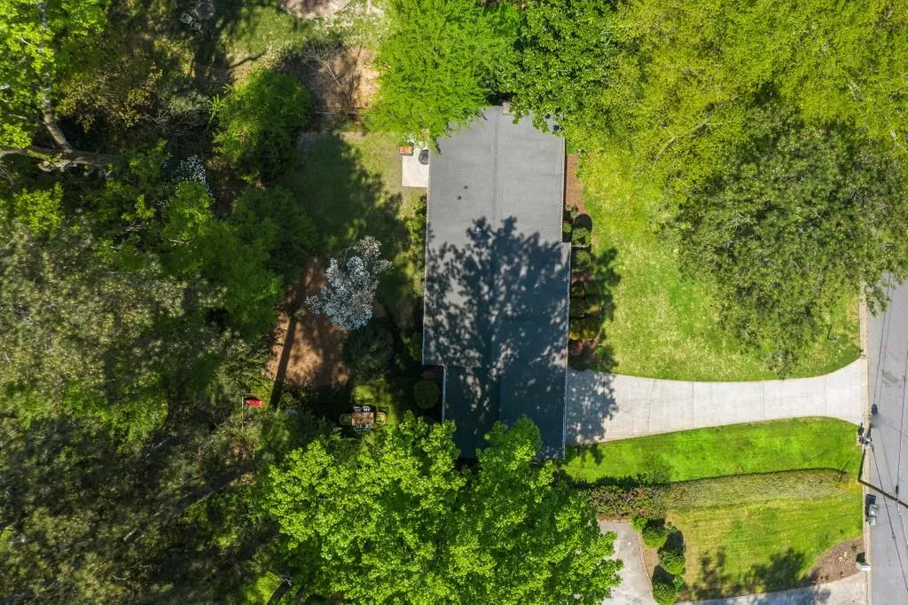 6500 Whispering Lane Ne, Atlanta, Georgia 30328, 3 Bedrooms Bedrooms, ,2 BathroomsBathrooms,Residential,Sold,6500 Whispering Lane Ne,6865771