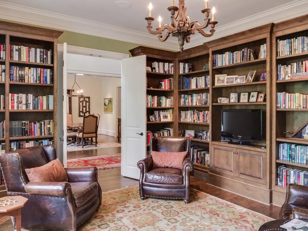 914 Davis Drive, Atlanta, Georgia 30327, 7 Bedrooms Bedrooms, ,5 BathroomsBathrooms,Residential,Sold,914 Davis Drive,6588324