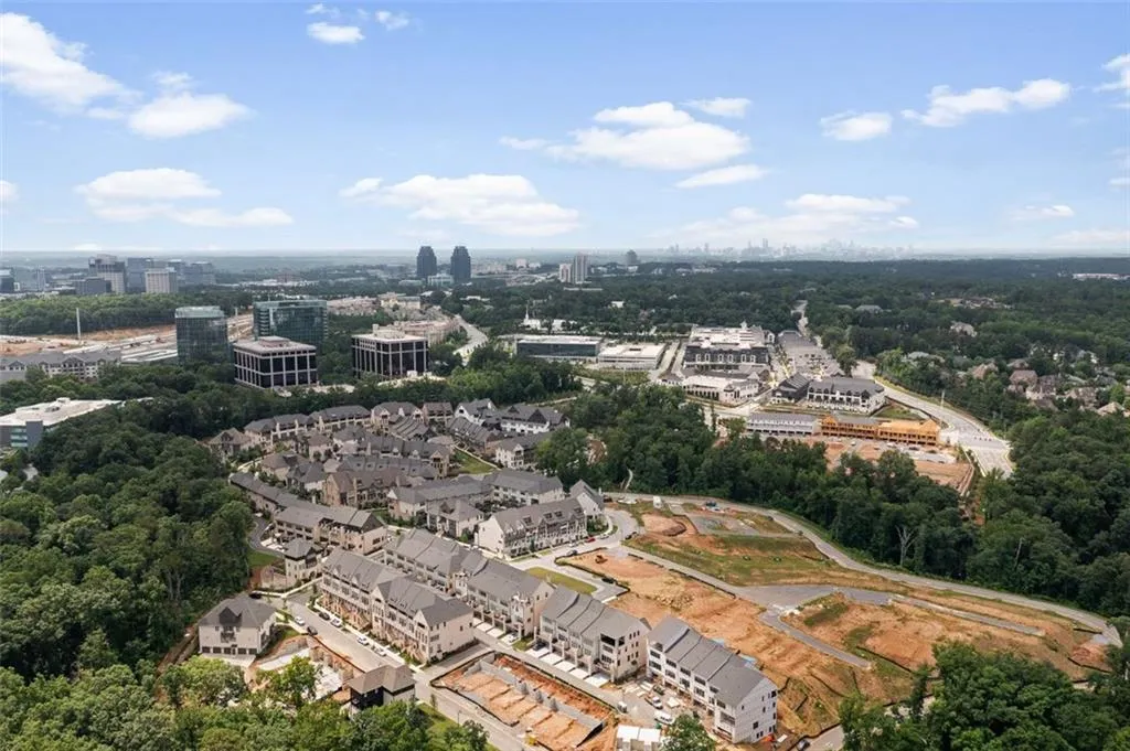 6771 Encore Boulevard, Sandy Springs, Georgia 30328, 5 Bedrooms Bedrooms, ,4 BathroomsBathrooms,Residential,Sold,6771 Encore Boulevard,6905626