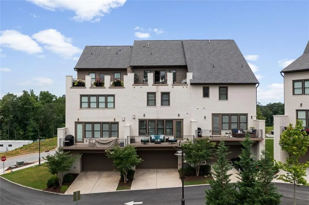 6771 Encore Boulevard, Sandy Springs, Georgia 30328, 5 Bedrooms Bedrooms, ,4 BathroomsBathrooms,Residential,Sold,6771 Encore Boulevard,6905626