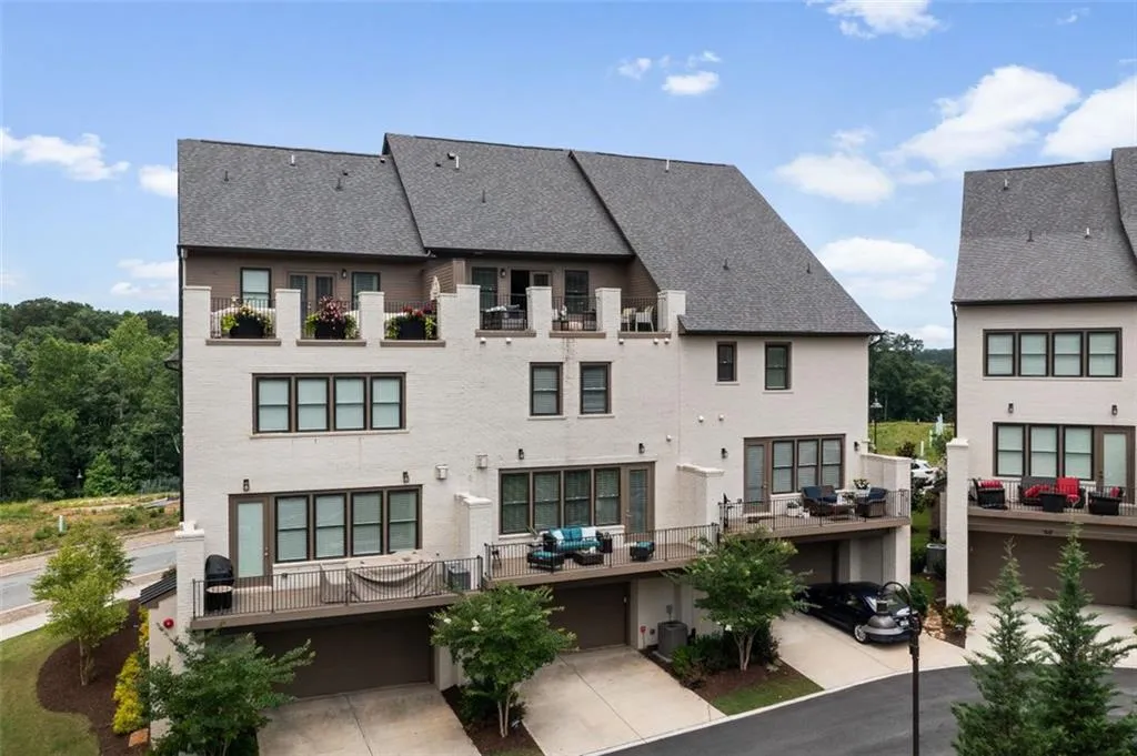 6771 Encore Boulevard, Sandy Springs, Georgia 30328, 5 Bedrooms Bedrooms, ,4 BathroomsBathrooms,Residential,Sold,6771 Encore Boulevard,6905626