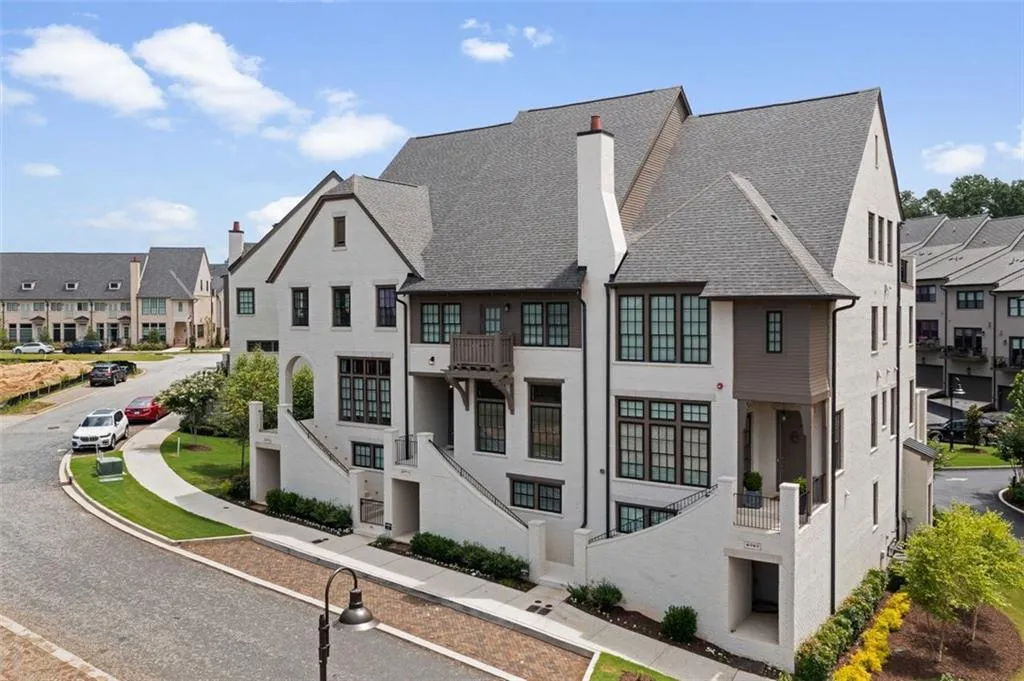 6771 Encore Boulevard, Sandy Springs, Georgia 30328, 5 Bedrooms Bedrooms, ,4 BathroomsBathrooms,Residential,Sold,6771 Encore Boulevard,6905626