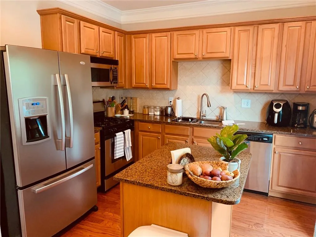 638 Bernay Way, Sandy Springs, Georgia 30350, 3 Bedrooms Bedrooms, ,3 BathroomsBathrooms,Residential,Sold,638 Bernay Way,6607469