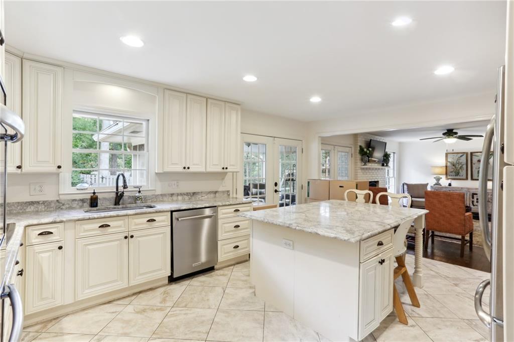 4775 Brinkley Lane, Sandy Springs, Georgia 30342, 3 Bedrooms Bedrooms, ,2 BathroomsBathrooms,Residential,Sold,4775 Brinkley Lane,7299531