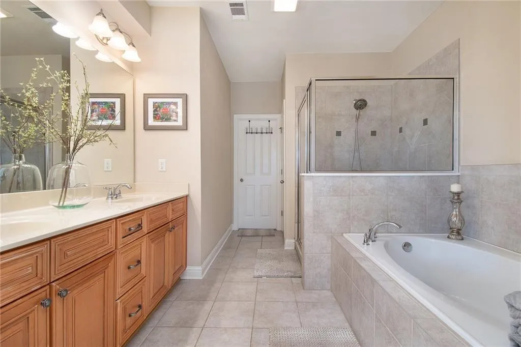 7775 Glisten Avenue Unit 345, Atlanta, Georgia 30328, 3 Bedrooms Bedrooms, ,3 BathroomsBathrooms,Residential,Sold,7775 Glisten Avenue Unit 345,7000099