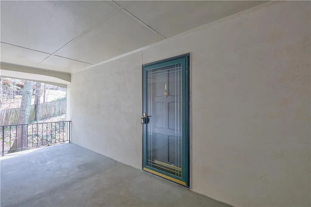 725 Dalrymple Road Unit 3i, Sandy Springs, Georgia 30328, 2 Bedrooms Bedrooms, ,2 BathroomsBathrooms,Residential,Sold,725 Dalrymple Road Unit 3i,7187370