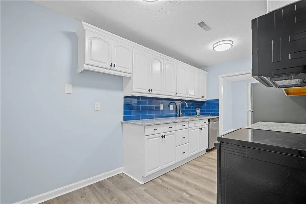 725 Dalrymple Road Unit 3i, Sandy Springs, Georgia 30328, 2 Bedrooms Bedrooms, ,2 BathroomsBathrooms,Residential,Sold,725 Dalrymple Road Unit 3i,7187370