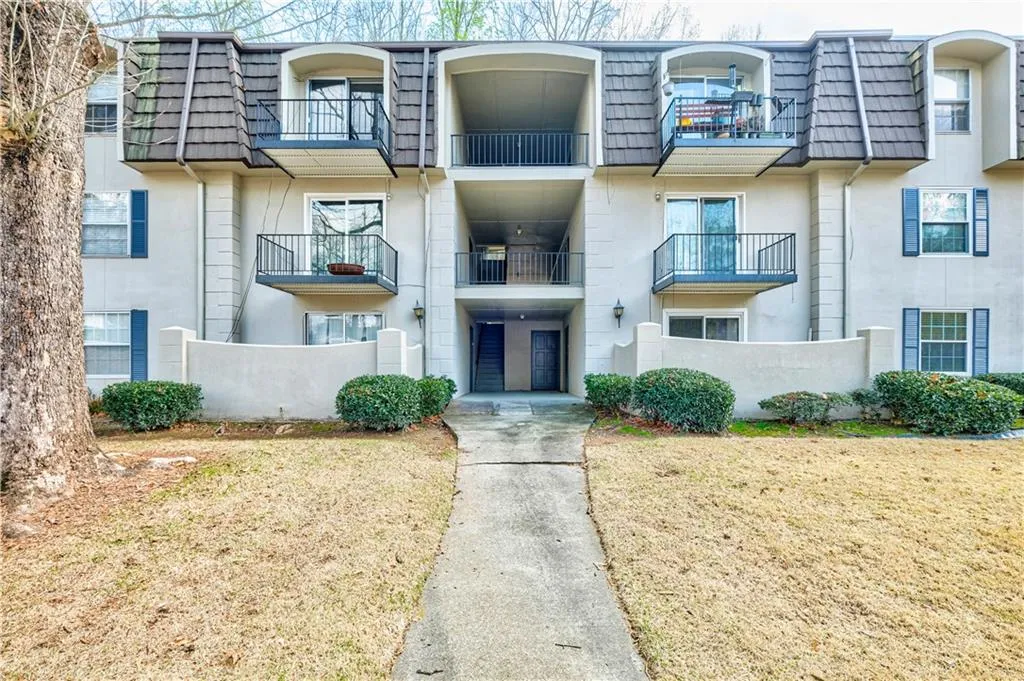 725 Dalrymple Road Unit 3i, Sandy Springs, Georgia 30328, 2 Bedrooms Bedrooms, ,2 BathroomsBathrooms,Residential,Sold,725 Dalrymple Road Unit 3i,7187370
