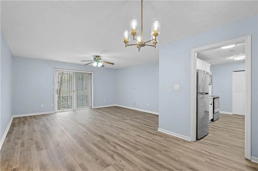 725 Dalrymple Road Unit 3i, Sandy Springs, Georgia 30328, 2 Bedrooms Bedrooms, ,2 BathroomsBathrooms,Residential,Sold,725 Dalrymple Road Unit 3i,7187370