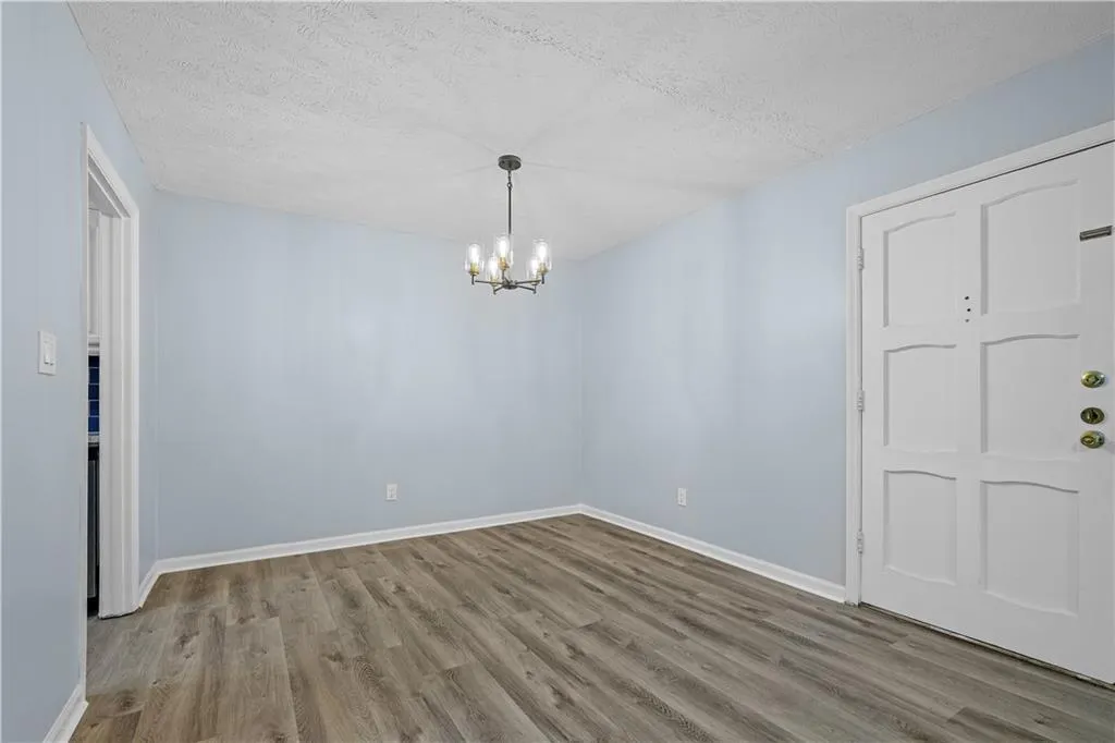 725 Dalrymple Road Unit 3i, Sandy Springs, Georgia 30328, 2 Bedrooms Bedrooms, ,2 BathroomsBathrooms,Residential,Sold,725 Dalrymple Road Unit 3i,7187370