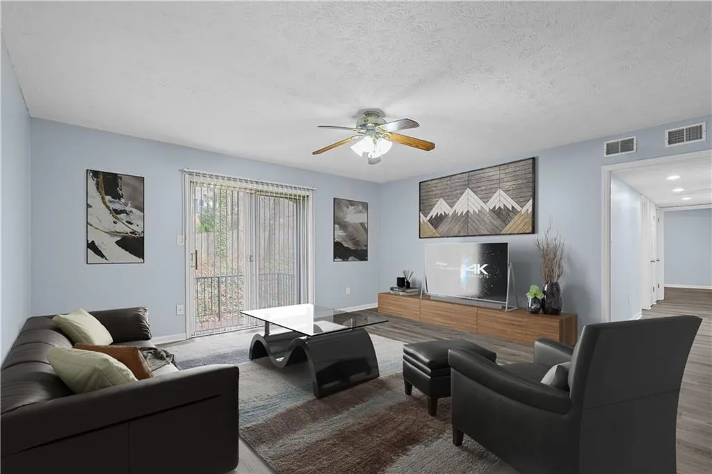 725 Dalrymple Road Unit 3i, Sandy Springs, Georgia 30328, 2 Bedrooms Bedrooms, ,2 BathroomsBathrooms,Residential,Sold,725 Dalrymple Road Unit 3i,7187370