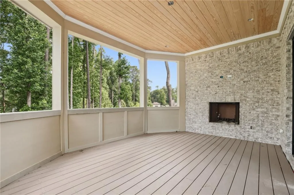 825 Kenry Court, Atlanta, Georgia 30342, 6 Bedrooms Bedrooms, ,7 BathroomsBathrooms,Residential,For Sale,825 Kenry Court,7403943