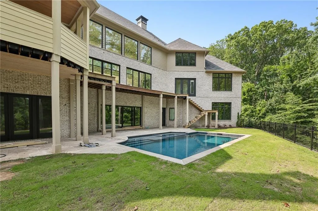 825 Kenry Court, Atlanta, Georgia 30342, 6 Bedrooms Bedrooms, ,7 BathroomsBathrooms,Residential,For Sale,825 Kenry Court,7403943