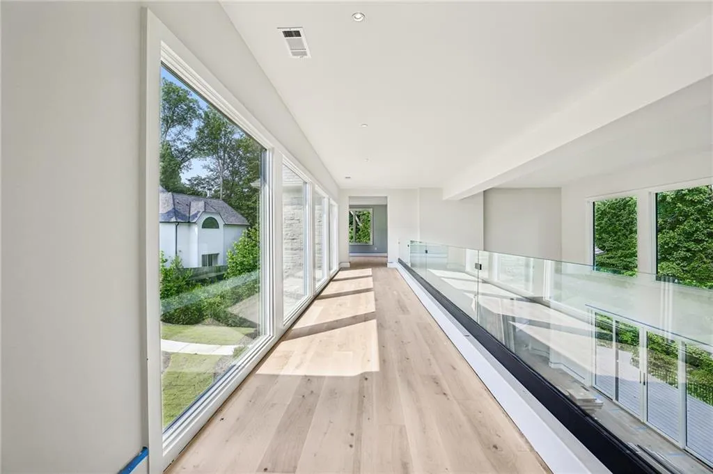 825 Kenry Court, Atlanta, Georgia 30342, 6 Bedrooms Bedrooms, ,7 BathroomsBathrooms,Residential,For Sale,825 Kenry Court,7403943