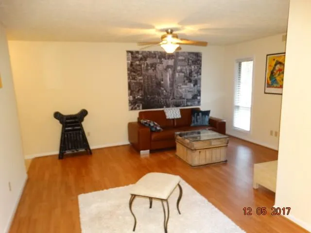 5157 Roswell Road Unit 7, Atlanta, Georgia 30342, 1 Bedroom Bedrooms, ,1 BathroomBathrooms,Residential,Sold,5157 Roswell Road Unit 7,5940283
