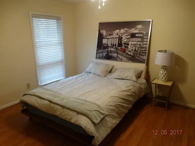 5157 Roswell Road Unit 7, Atlanta, Georgia 30342, 1 Bedroom Bedrooms, ,1 BathroomBathrooms,Residential,Sold,5157 Roswell Road Unit 7,5940283