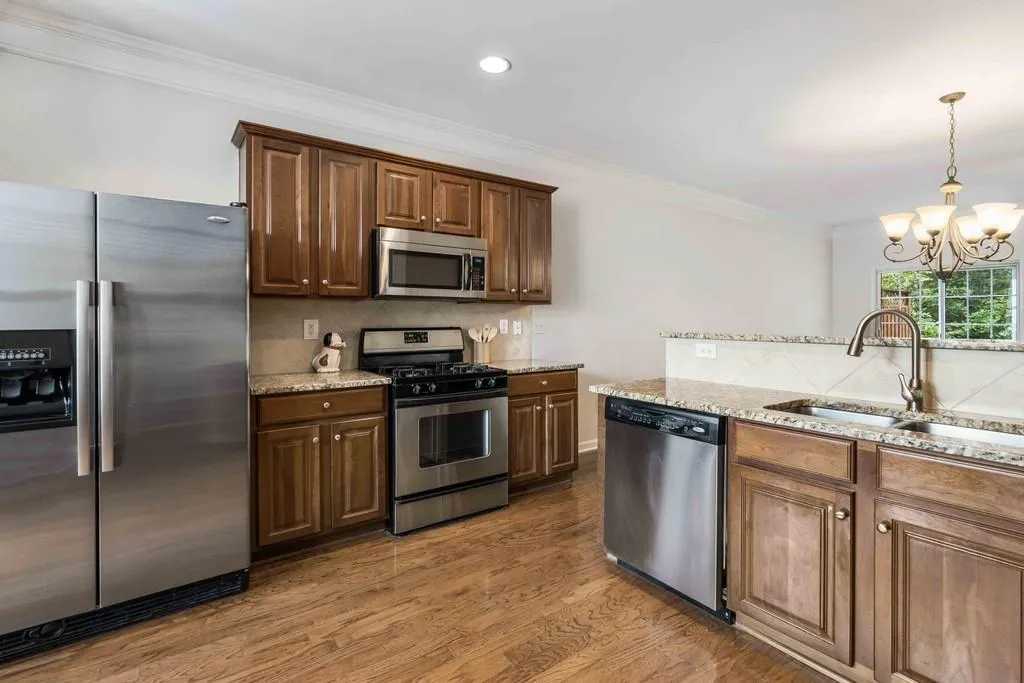 7834 Welsford Point, Sandy Springs, Georgia 30350, 3 Bedrooms Bedrooms, ,3 BathroomsBathrooms,Residential,Sold,7834 Welsford Point,6770624