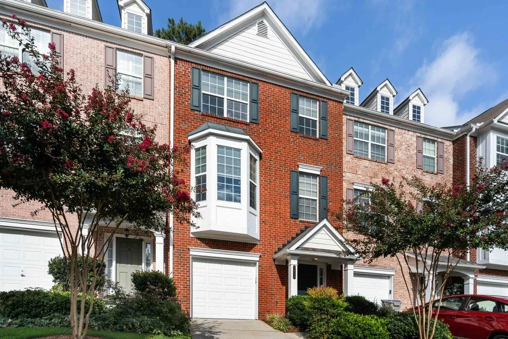 7834 Welsford Point, Sandy Springs, Georgia 30350, 3 Bedrooms Bedrooms, ,3 BathroomsBathrooms,Residential,Sold,7834 Welsford Point,6770624