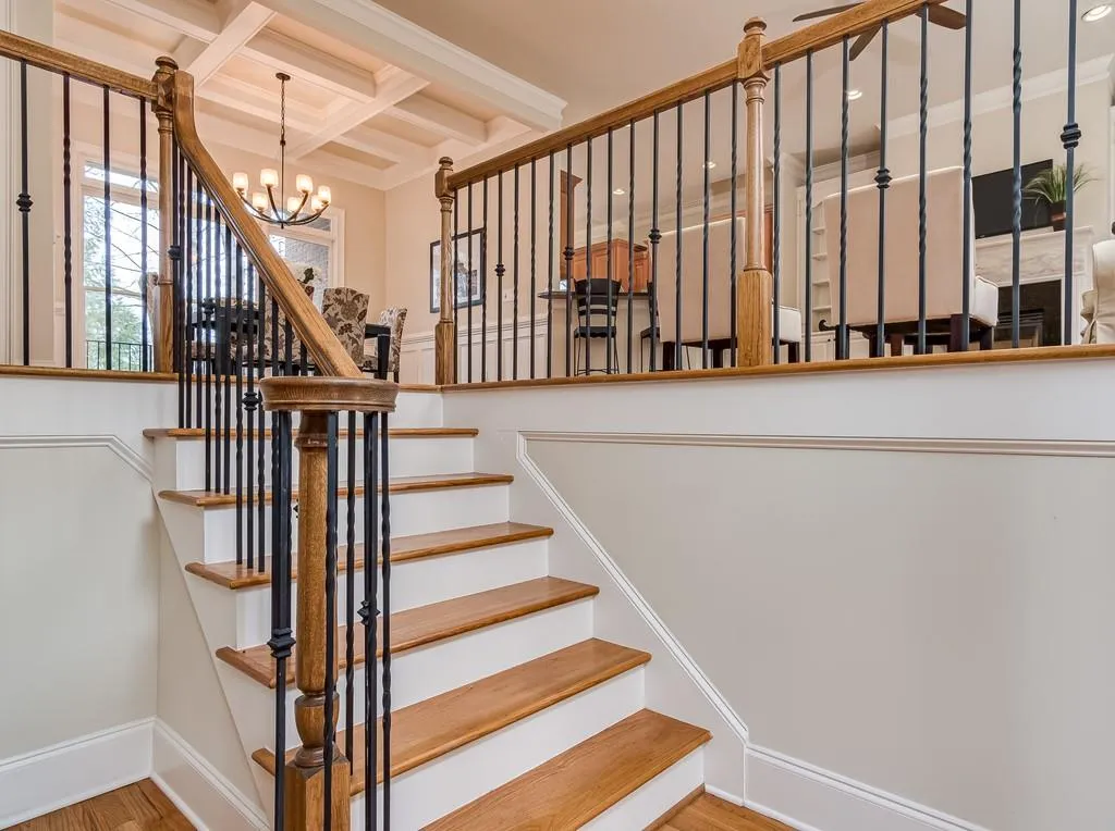 1010 Manorwood Court Ne, Sandy Springs, Georgia 30328, 4 Bedrooms Bedrooms, ,3 BathroomsBathrooms,Residential,Sold,1010 Manorwood Court Ne,6670216