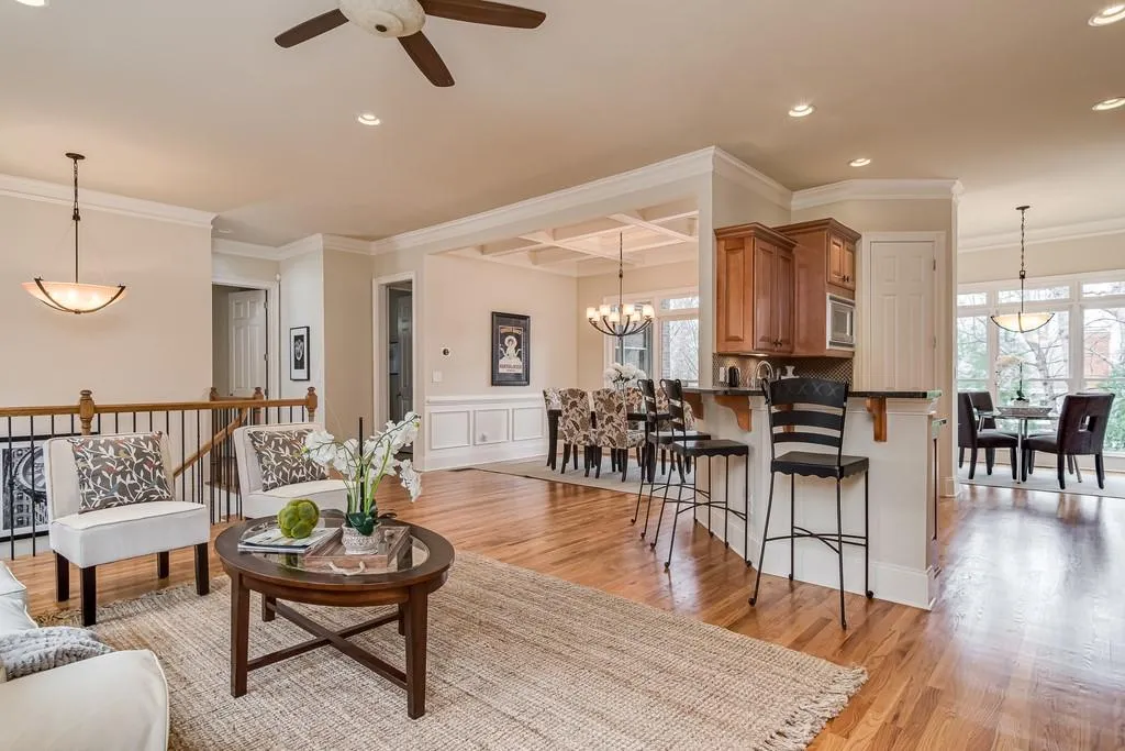 1010 Manorwood Court Ne, Sandy Springs, Georgia 30328, 4 Bedrooms Bedrooms, ,3 BathroomsBathrooms,Residential,Sold,1010 Manorwood Court Ne,6670216