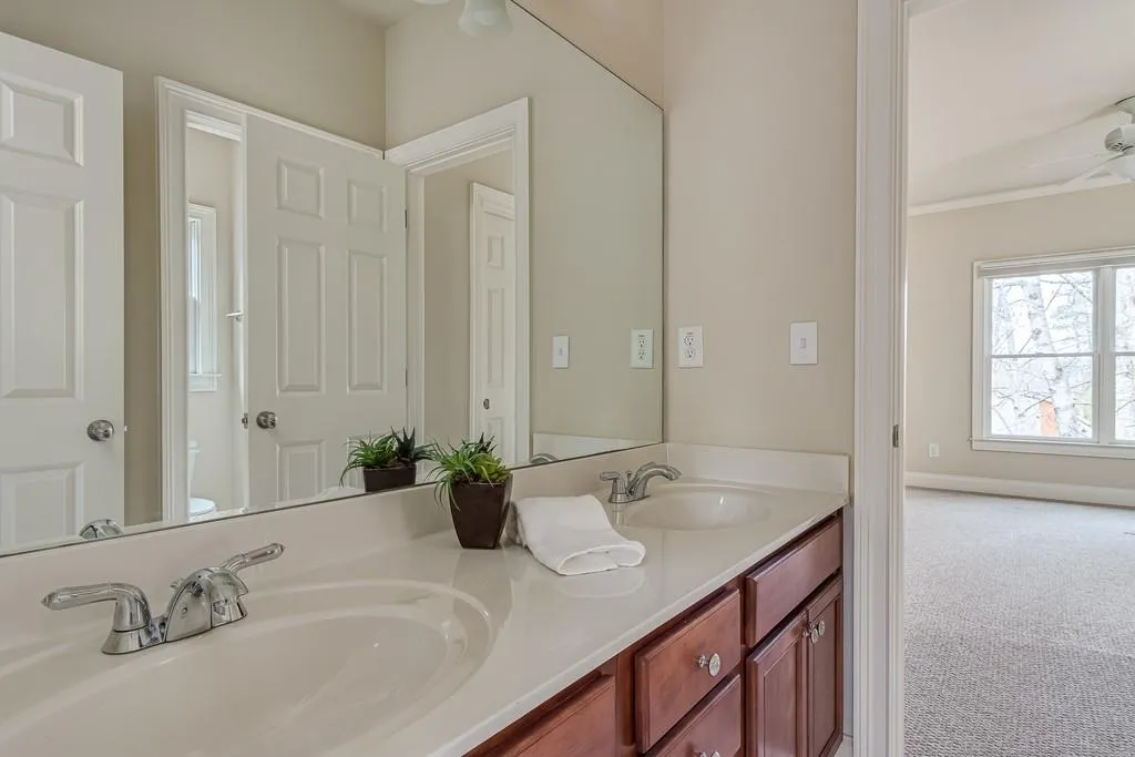 1010 Manorwood Court Ne, Sandy Springs, Georgia 30328, 4 Bedrooms Bedrooms, ,3 BathroomsBathrooms,Residential,Sold,1010 Manorwood Court Ne,6670216