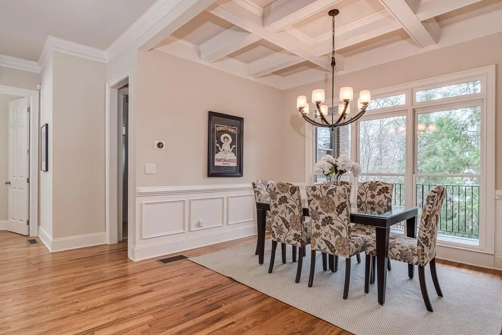 1010 Manorwood Court Ne, Sandy Springs, Georgia 30328, 4 Bedrooms Bedrooms, ,3 BathroomsBathrooms,Residential,Sold,1010 Manorwood Court Ne,6670216