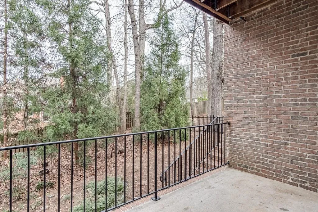 1010 Manorwood Court Ne, Sandy Springs, Georgia 30328, 4 Bedrooms Bedrooms, ,3 BathroomsBathrooms,Residential,Sold,1010 Manorwood Court Ne,6670216