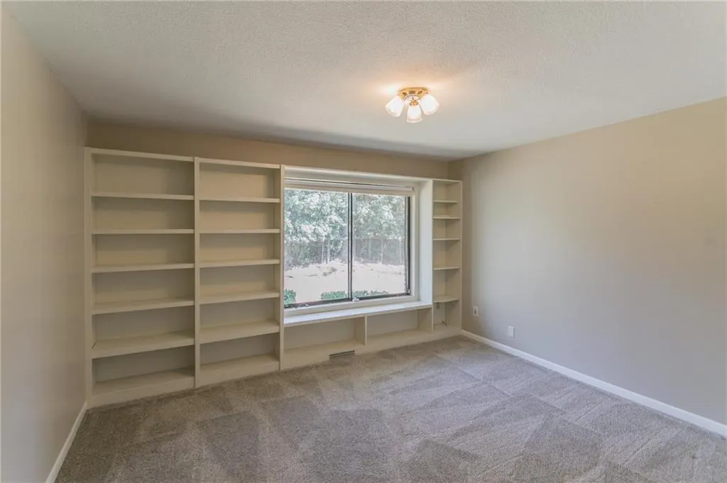 285 Francyne Court, Sandy Springs, Georgia 30328, 2 Bedrooms Bedrooms, ,2 BathroomsBathrooms,Residential,Sold,285 Francyne Court,6515229