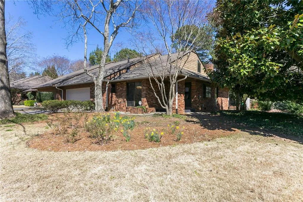 285 Francyne Court, Sandy Springs, Georgia 30328, 2 Bedrooms Bedrooms, ,2 BathroomsBathrooms,Residential,Sold,285 Francyne Court,6515229