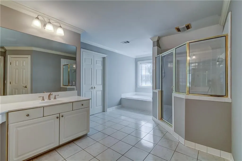160 Spalding Springs Court, Sandy Springs, Georgia 30350, 5 Bedrooms Bedrooms, ,3 BathroomsBathrooms,Residential,Sold,160 Spalding Springs Court,5919799