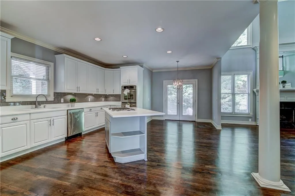 160 Spalding Springs Court, Sandy Springs, Georgia 30350, 5 Bedrooms Bedrooms, ,3 BathroomsBathrooms,Residential,Sold,160 Spalding Springs Court,5919799