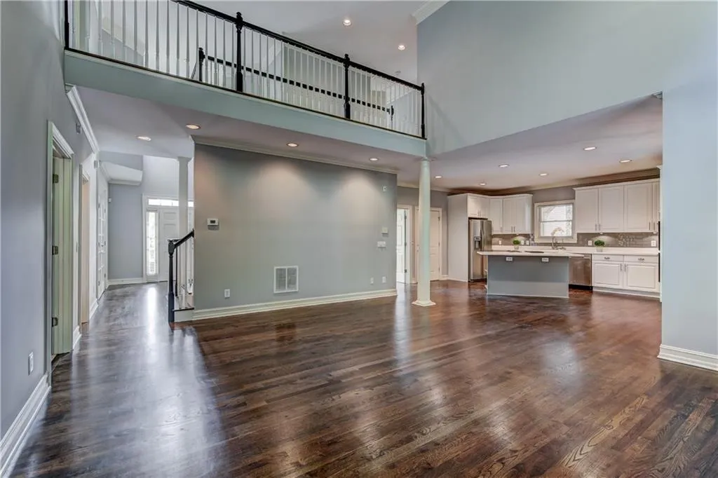 160 Spalding Springs Court, Sandy Springs, Georgia 30350, 5 Bedrooms Bedrooms, ,3 BathroomsBathrooms,Residential,Sold,160 Spalding Springs Court,5919799