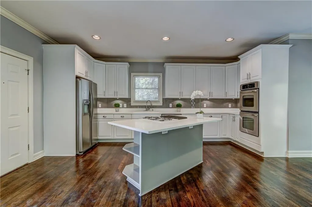 160 Spalding Springs Court, Sandy Springs, Georgia 30350, 5 Bedrooms Bedrooms, ,3 BathroomsBathrooms,Residential,Sold,160 Spalding Springs Court,5919799