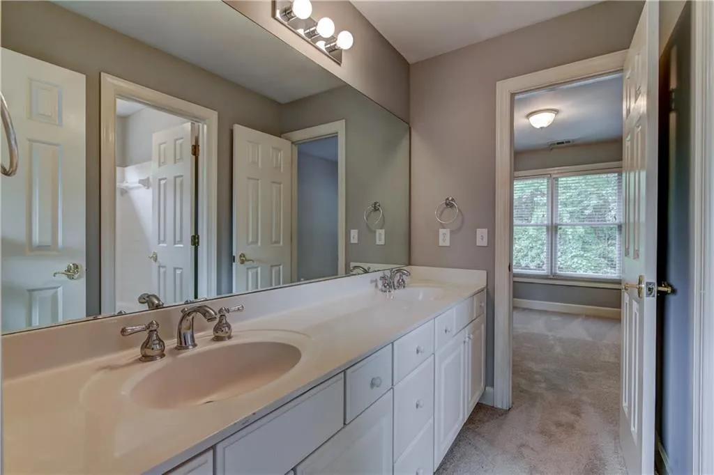 160 Spalding Springs Court, Sandy Springs, Georgia 30350, 5 Bedrooms Bedrooms, ,3 BathroomsBathrooms,Residential,Sold,160 Spalding Springs Court,5919799