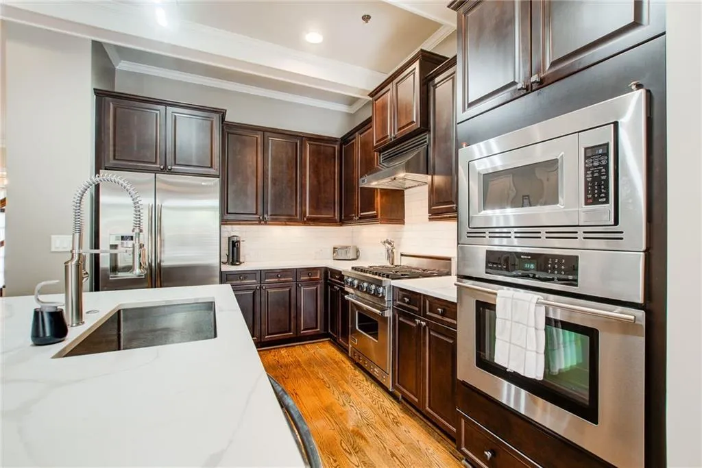 686 Lockton Place, Atlanta, Georgia 30342, 4 Bedrooms Bedrooms, ,4 BathroomsBathrooms,Residential,Sold,686 Lockton Place,7196589
