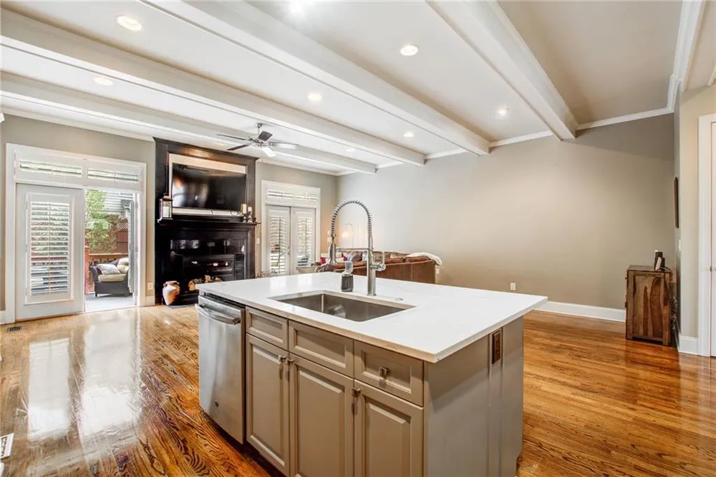 686 Lockton Place, Atlanta, Georgia 30342, 4 Bedrooms Bedrooms, ,4 BathroomsBathrooms,Residential,Sold,686 Lockton Place,7196589