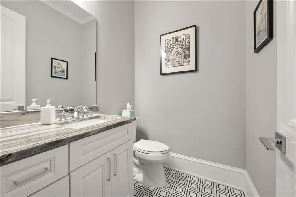 717 Lenox Lane, Atlanta, Georgia 30324, 4 Bedrooms Bedrooms, ,4 BathroomsBathrooms,Residential,For Sale,717 Lenox Lane,7619537