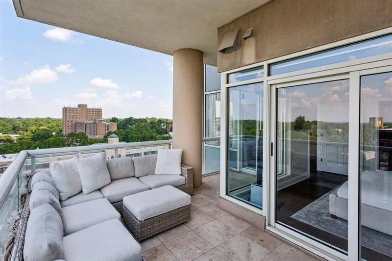 2881 Peachtree Road Ne Unit 1005, Atlanta, Georgia 30305, 2 Bedrooms Bedrooms, 0 ,2 BathroomsBathrooms,Residential,For Sale,2881 Peachtree Road Ne Unit 1005,7705437