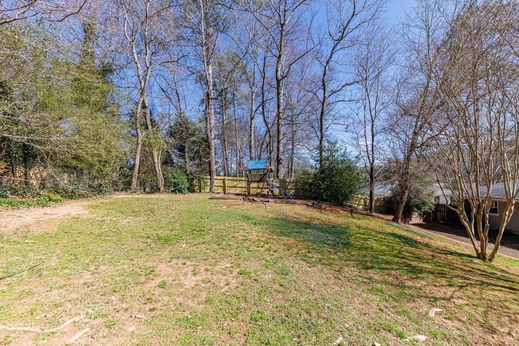 710 E Powderhorn, Atlanta, Georgia 30342, 3 Bedrooms Bedrooms, ,2 BathroomsBathrooms,Residential,Sold,710 E Powderhorn,7344431