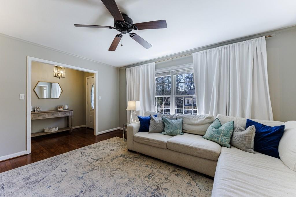 710 E Powderhorn, Atlanta, Georgia 30342, 3 Bedrooms Bedrooms, ,2 BathroomsBathrooms,Residential,Sold,710 E Powderhorn,7344431